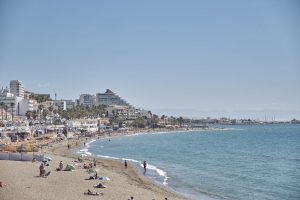El PSOE de Benalmádena exige explicaciones a Lara por el cierre de playas y reclama responsabilidades a ACOSOL y la Junta de Andalucía